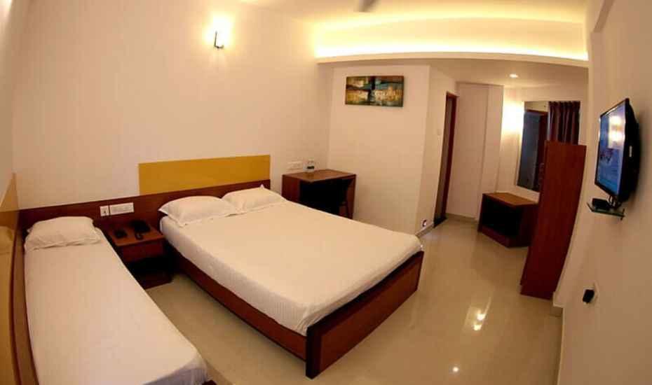 Premier House Hotel Thiruvananthapuram Exterior photo